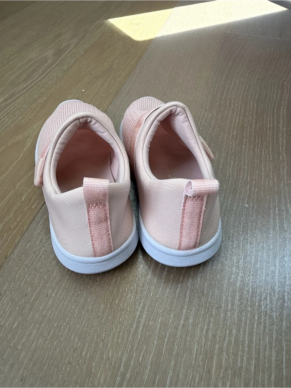 Cat & Jack pink slip-on water shoes toddler size 8